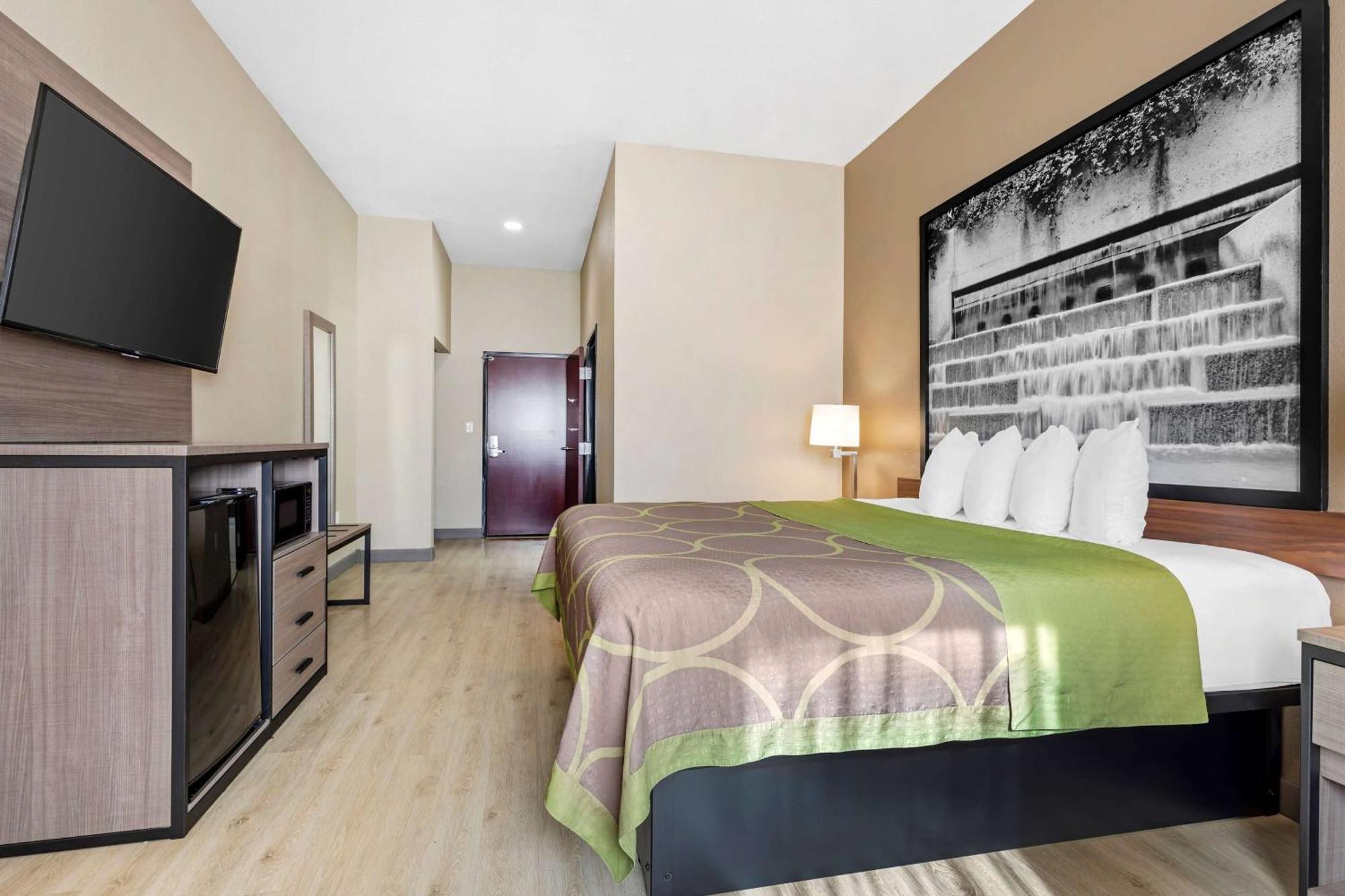 Super 8 By Wyndham Killeen - Cavazos