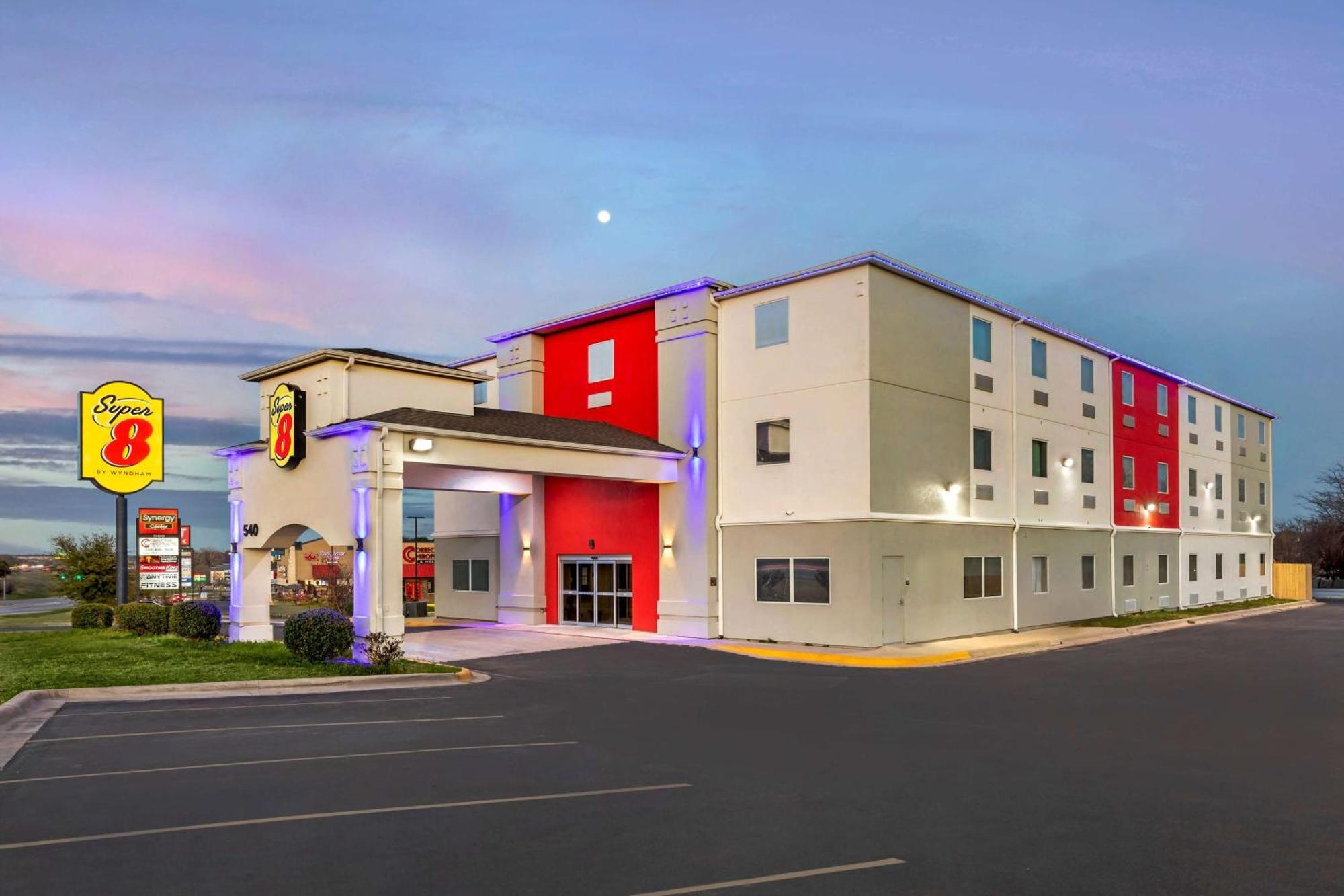 Hotel Super 8 By Wyndham Killeen - Cavazos